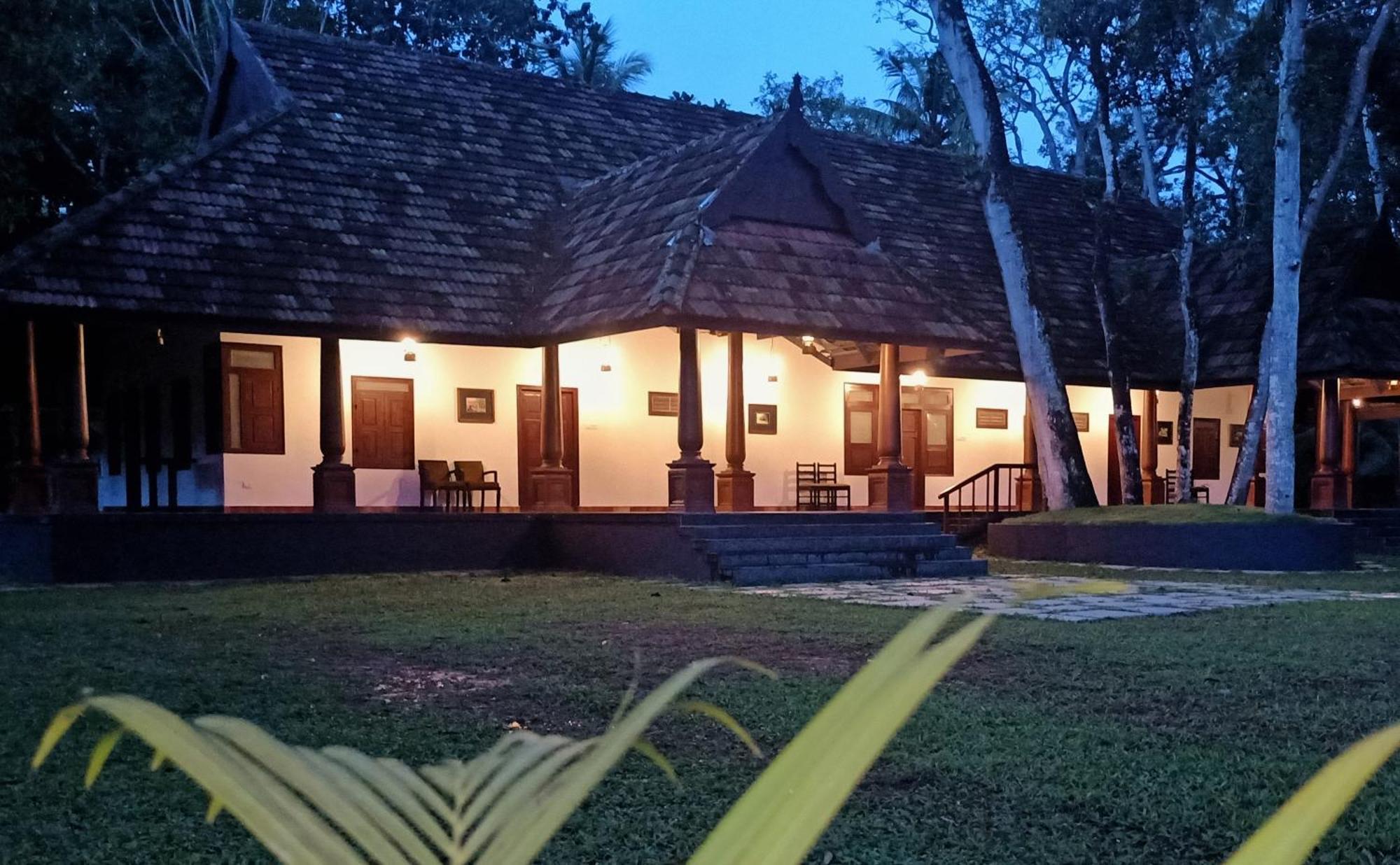 Marari Beach Palace Mararikulam Esterno foto