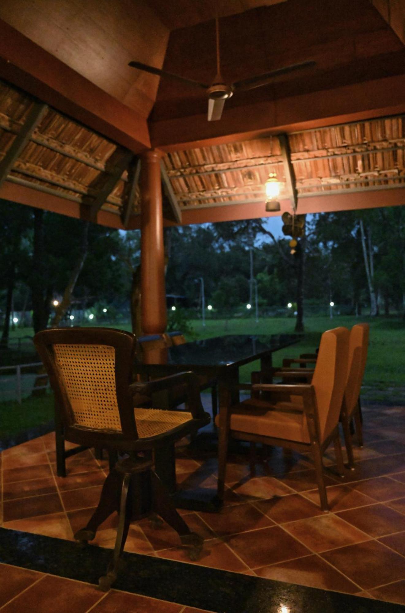 Marari Beach Palace Mararikulam Esterno foto