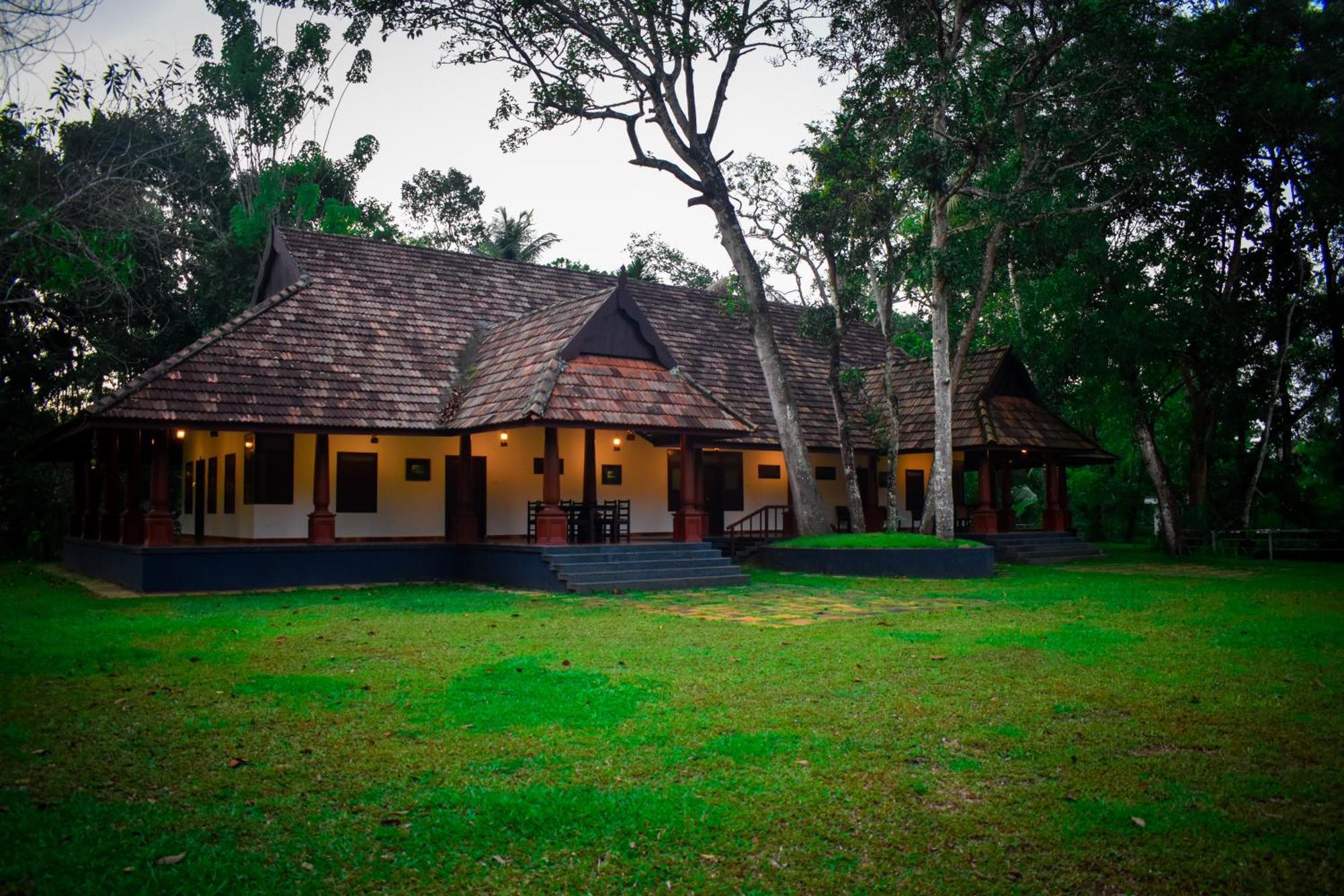 Marari Beach Palace Mararikulam Esterno foto