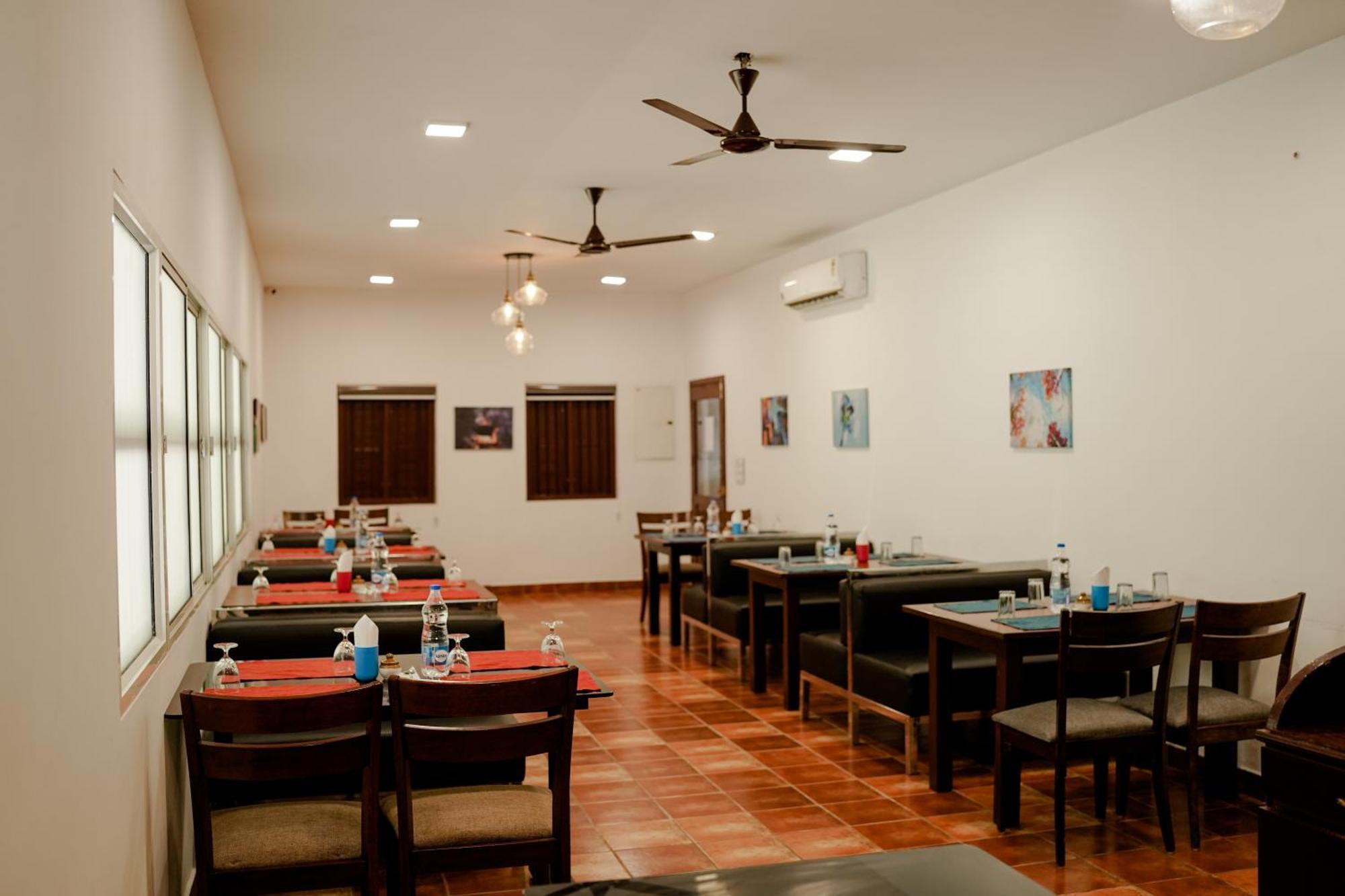 Marari Beach Palace Mararikulam Esterno foto