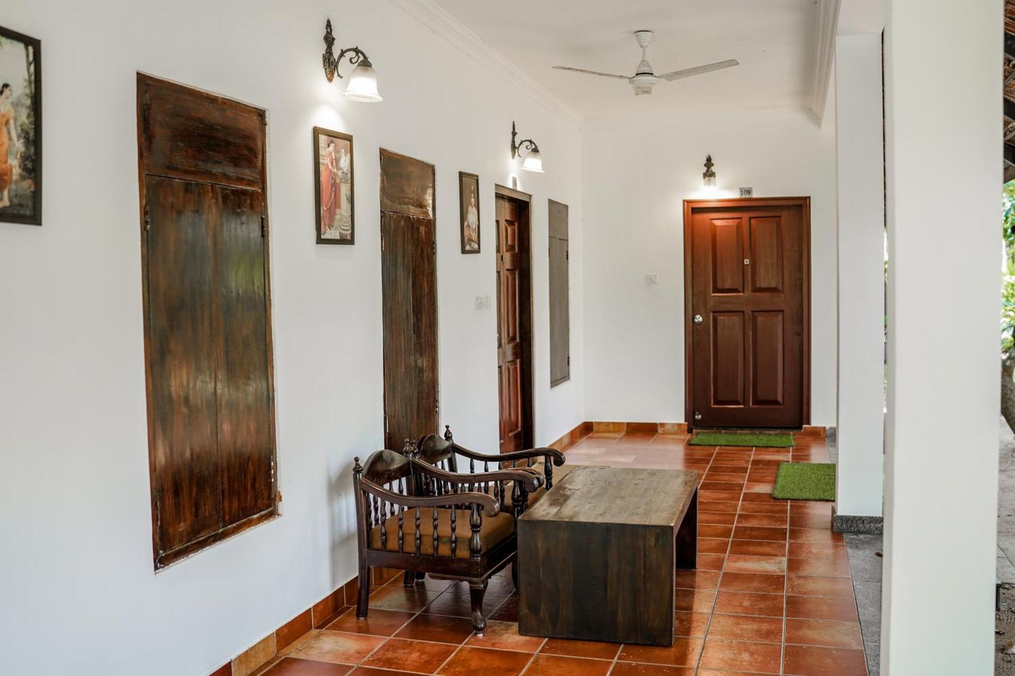 Marari Beach Palace Mararikulam Esterno foto